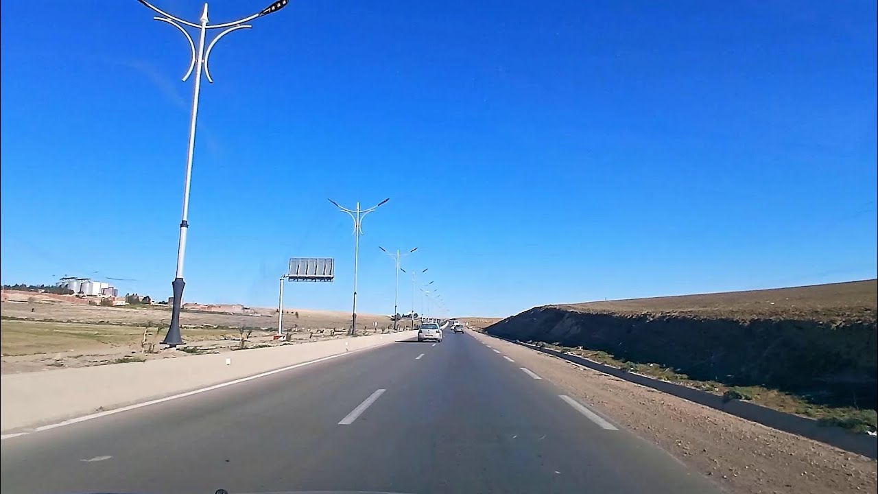 تابعو جولة جميلة على الطريق السريع عند مخرج مدينة تيسمسيلت TISSEMSILT THNIET ELHAD