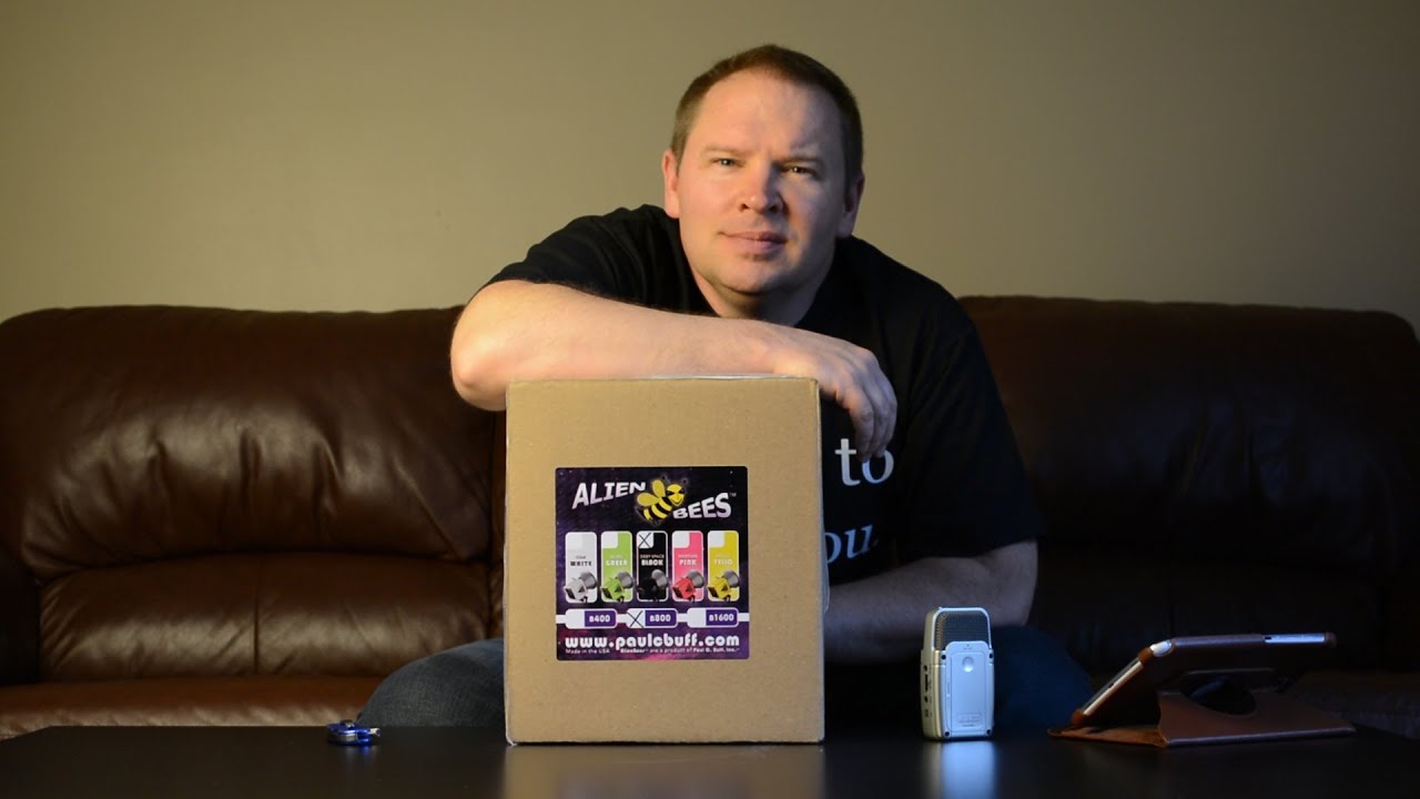 Aliens Bees B800 Flash: Un-Boxing & First Impressions