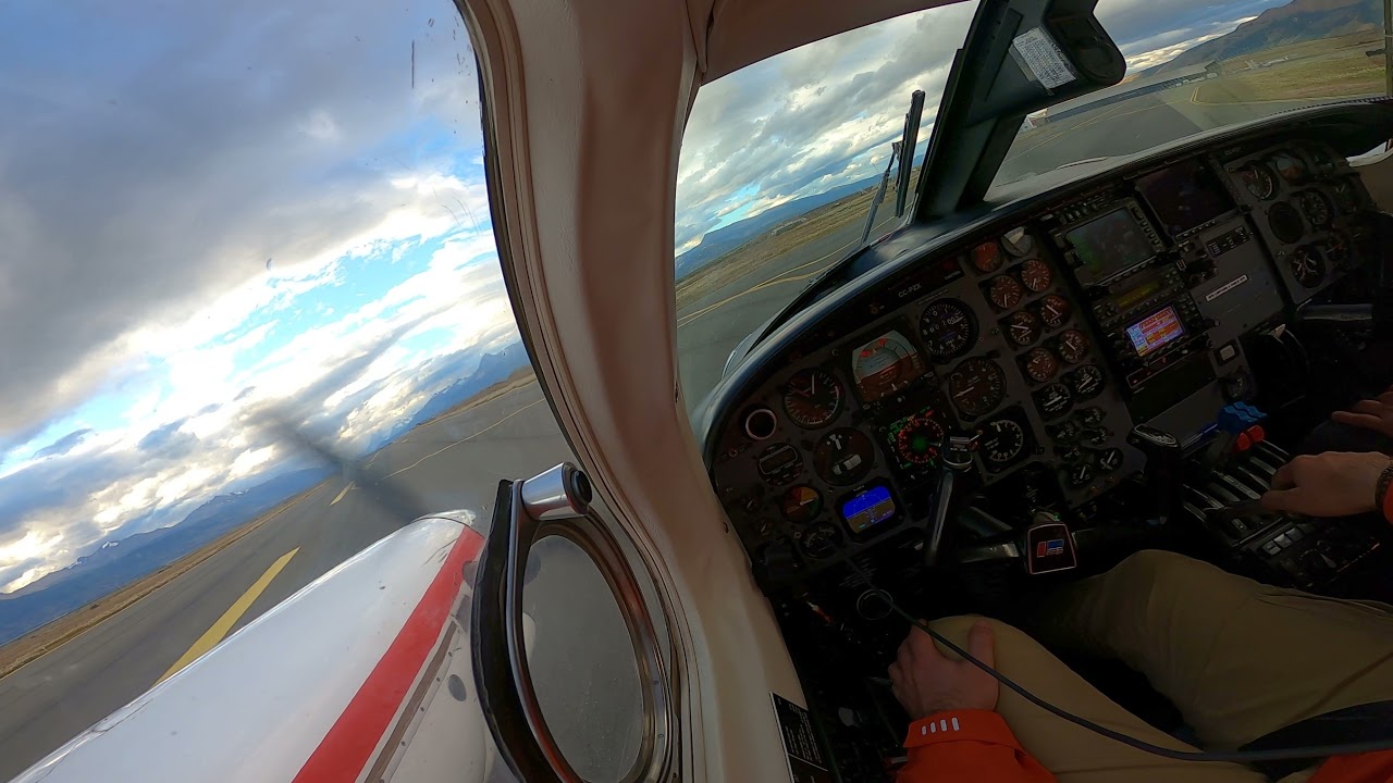 Piper PA-31T Cheyenne II Landing in Puerto Natales Chile