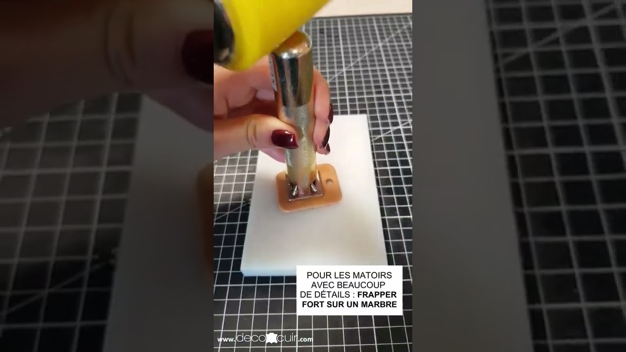 Utilisation de matoirs 3D sur un cuir tannage végétal. www.decocuir.com