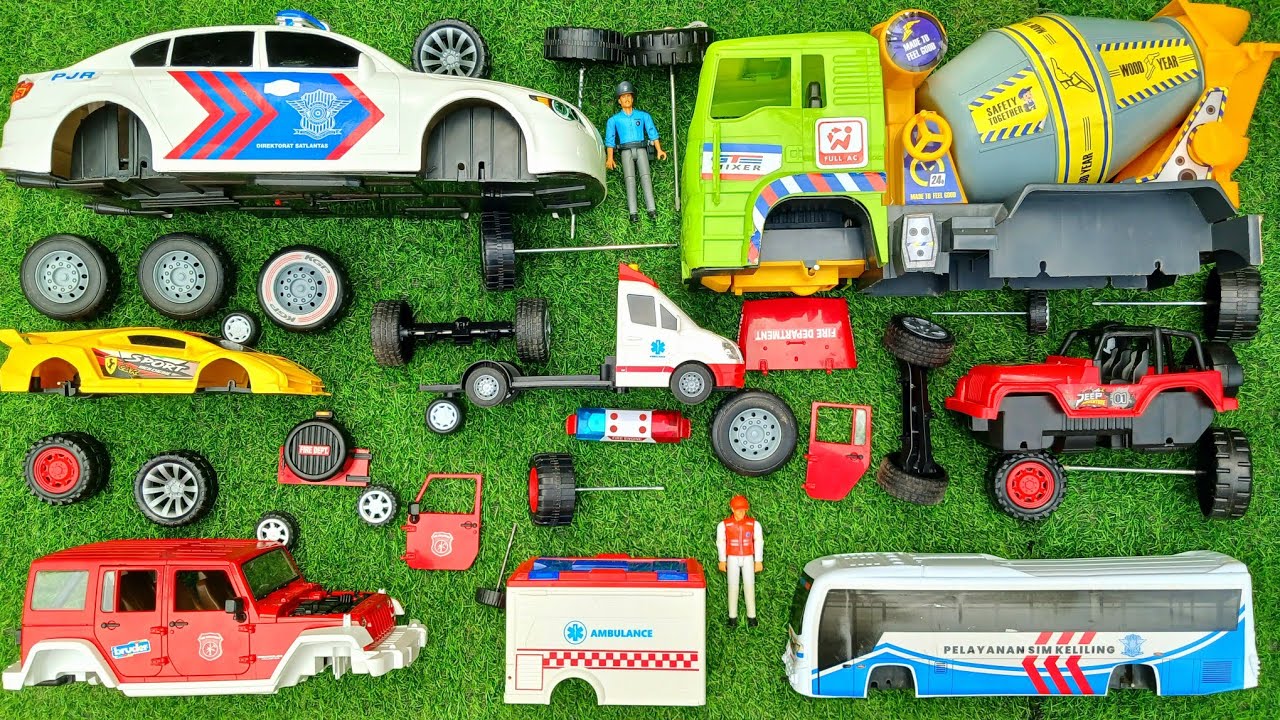Mencari & Merakit Mainan Mobil Mobilan, Truk Molen Besar, Bus Polisi, Mobil Pemadam Kebakaran. 