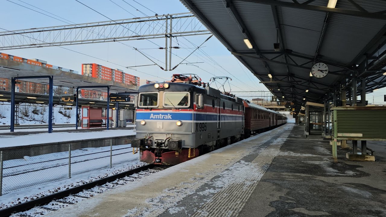 Trains in Flemingsberg & Älvsjö