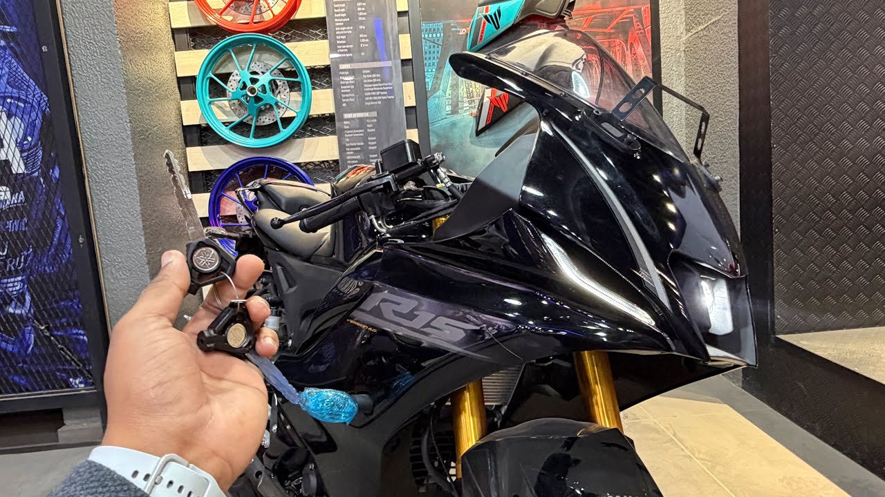 Yamaha R15 v4 2026 - Z Black Colour: New Updates, Exhaust Sound & On road price ? 