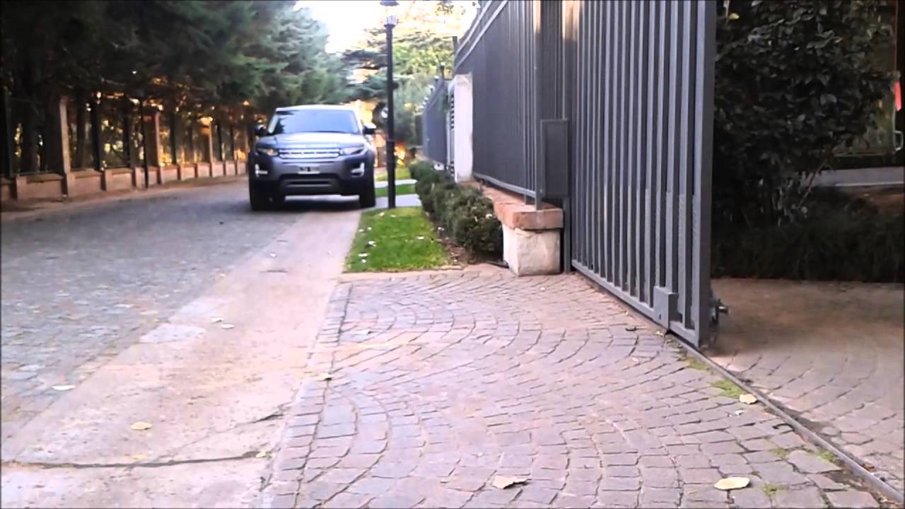 Port&oacute;n autom&aacute;tico corredizo r&aacute;pido - Automatizaci&oacute;n Pioca