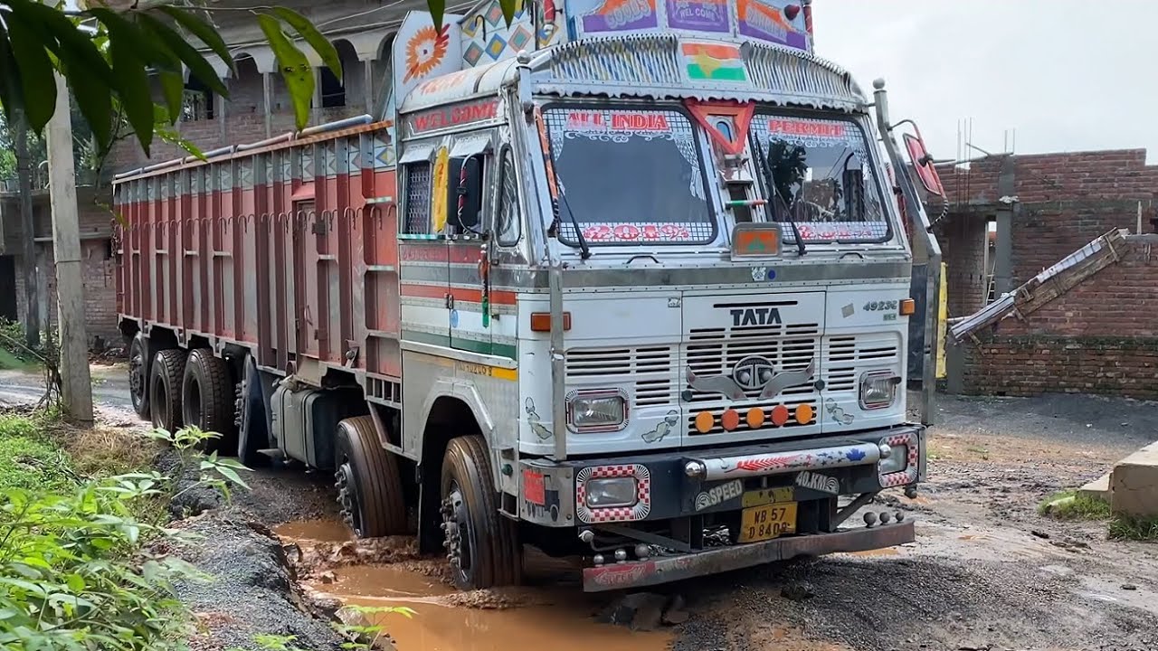 Deadly Road ☠️☠️ #01 | Trucks Are Running On Deadly Road, 16 Wheeler, 14 Wheeler & 12 Wheeler Trucks
