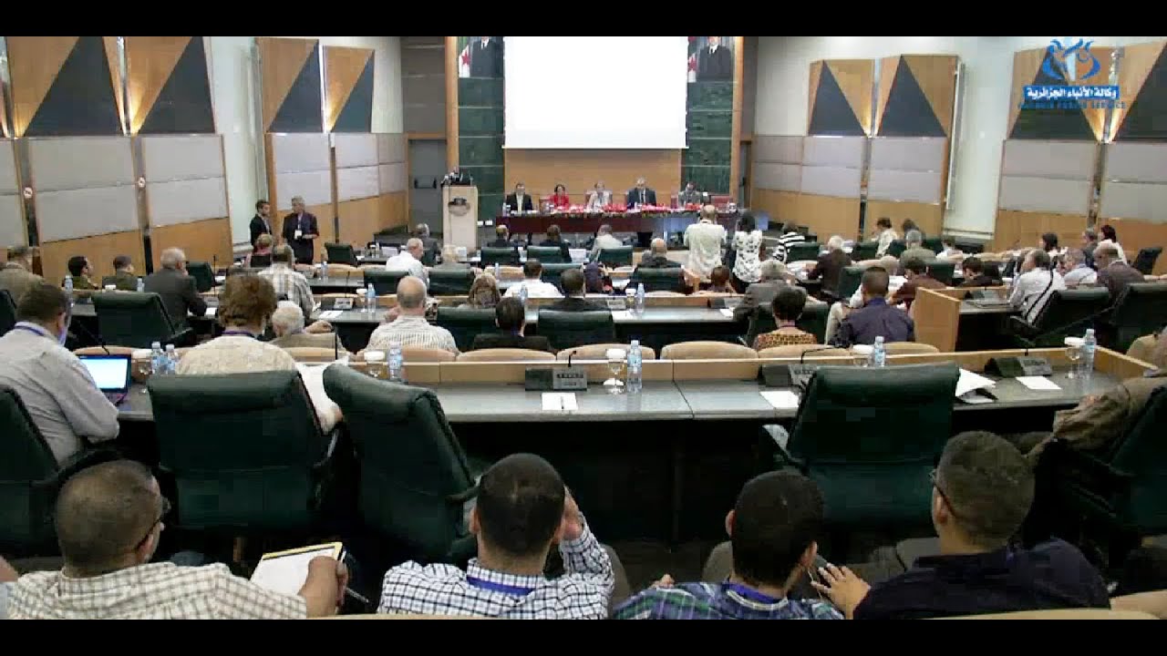 الطاقة الشمسية لتدعيم إنتاج الكهرباء بالجزائر