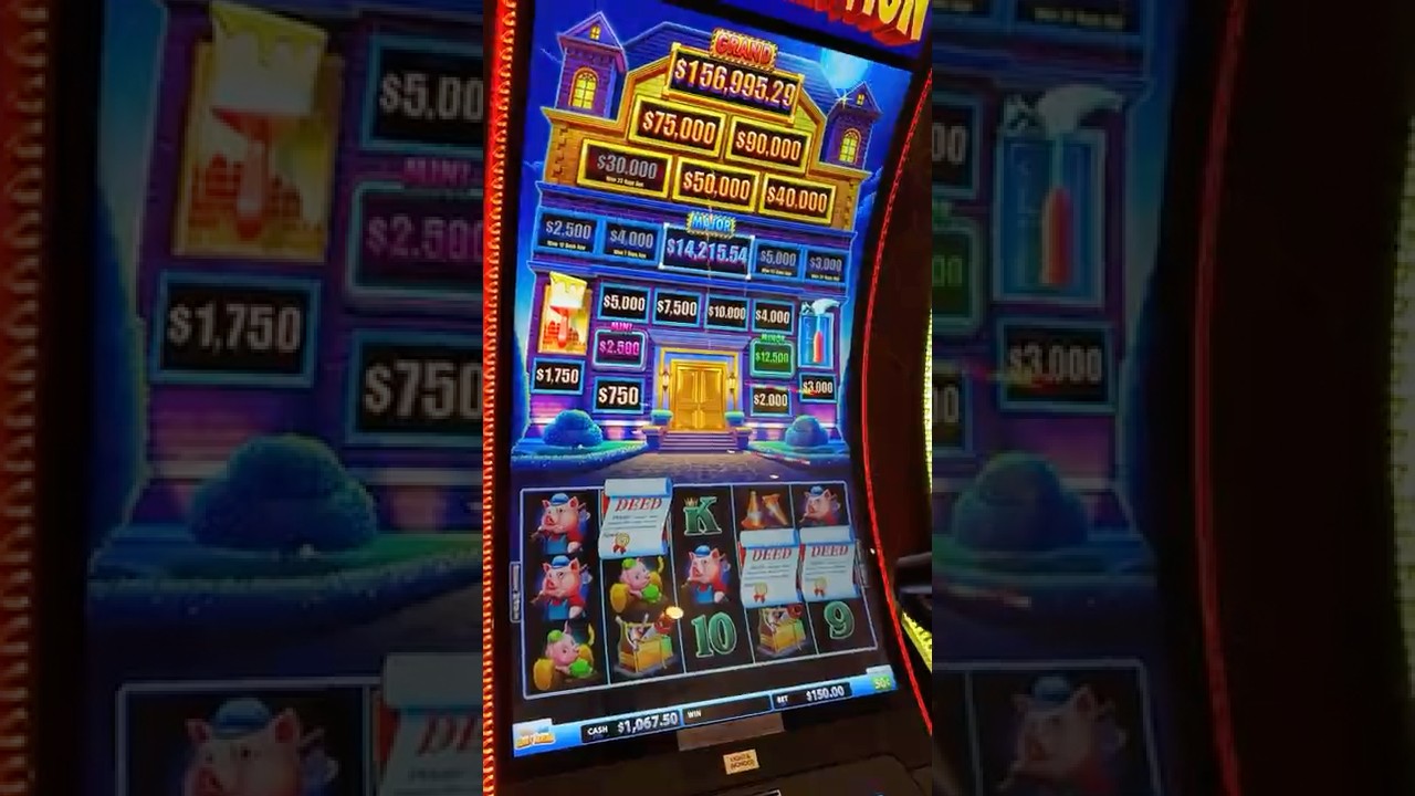 OMG THIS IS NUTS! #gambling #casino #slots