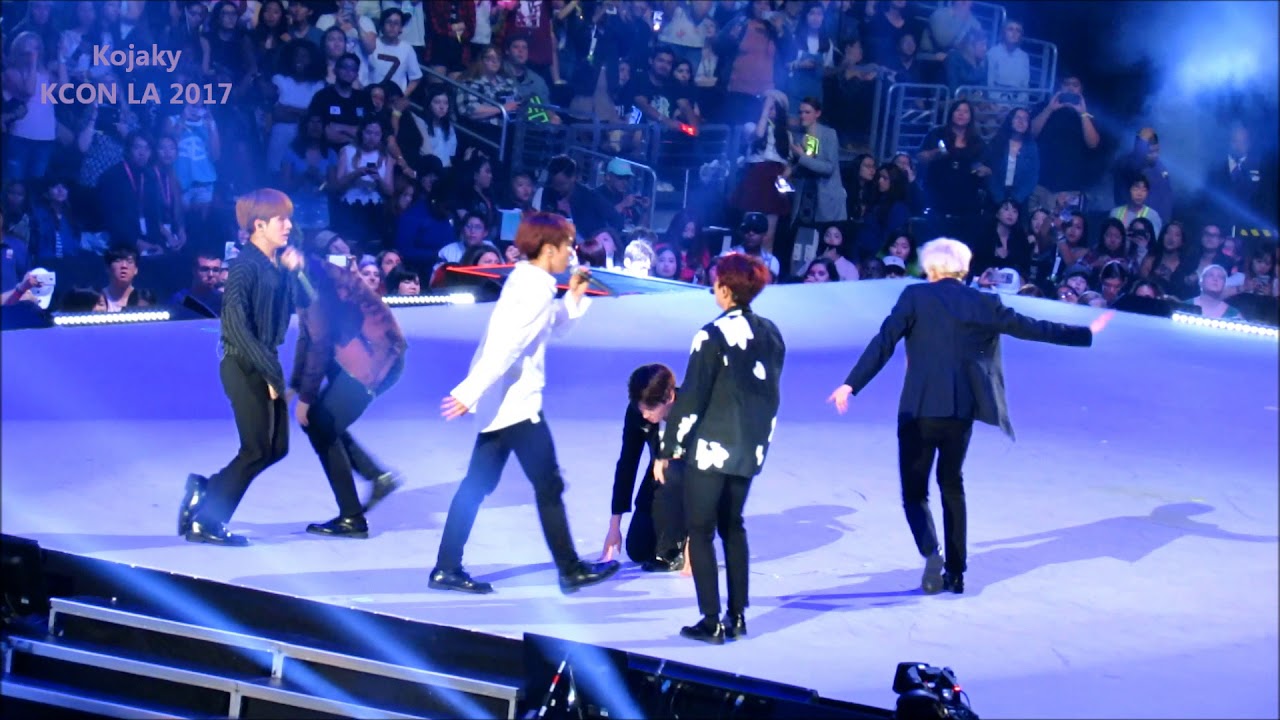 ASTRO (아스트로)   Breathless (숨가빠) & Polaris (극성) & Baby at KCON LA 2017