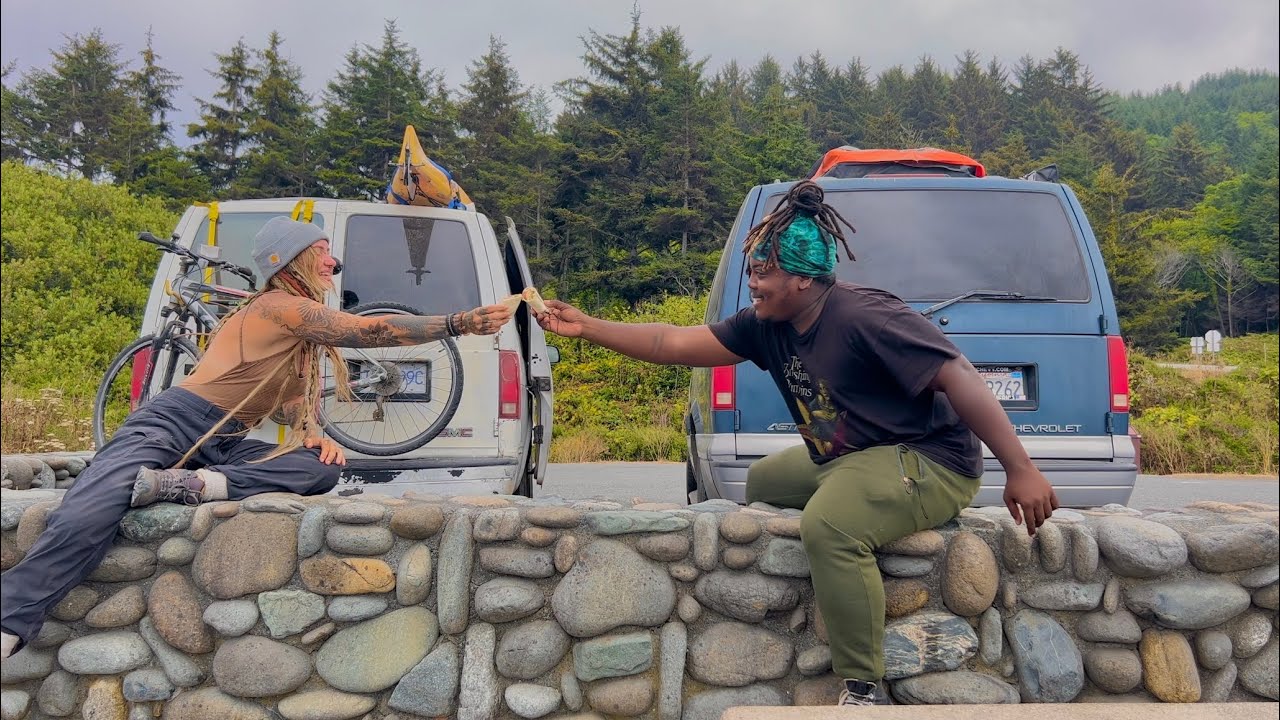 Living In My Van I I Throwing A Van Life Party On The Beach (+ Van tour & Cooking!)