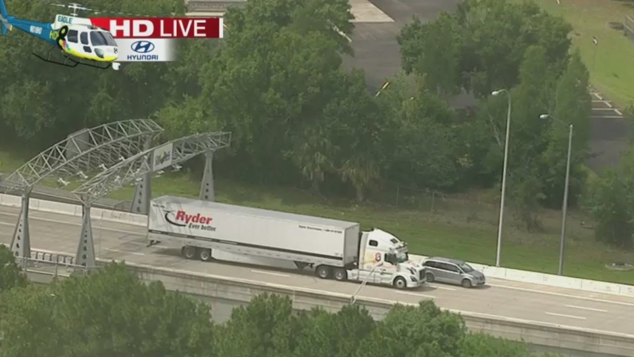 Reversible lane closures on Selmon Expressway for self-driving truck testing
