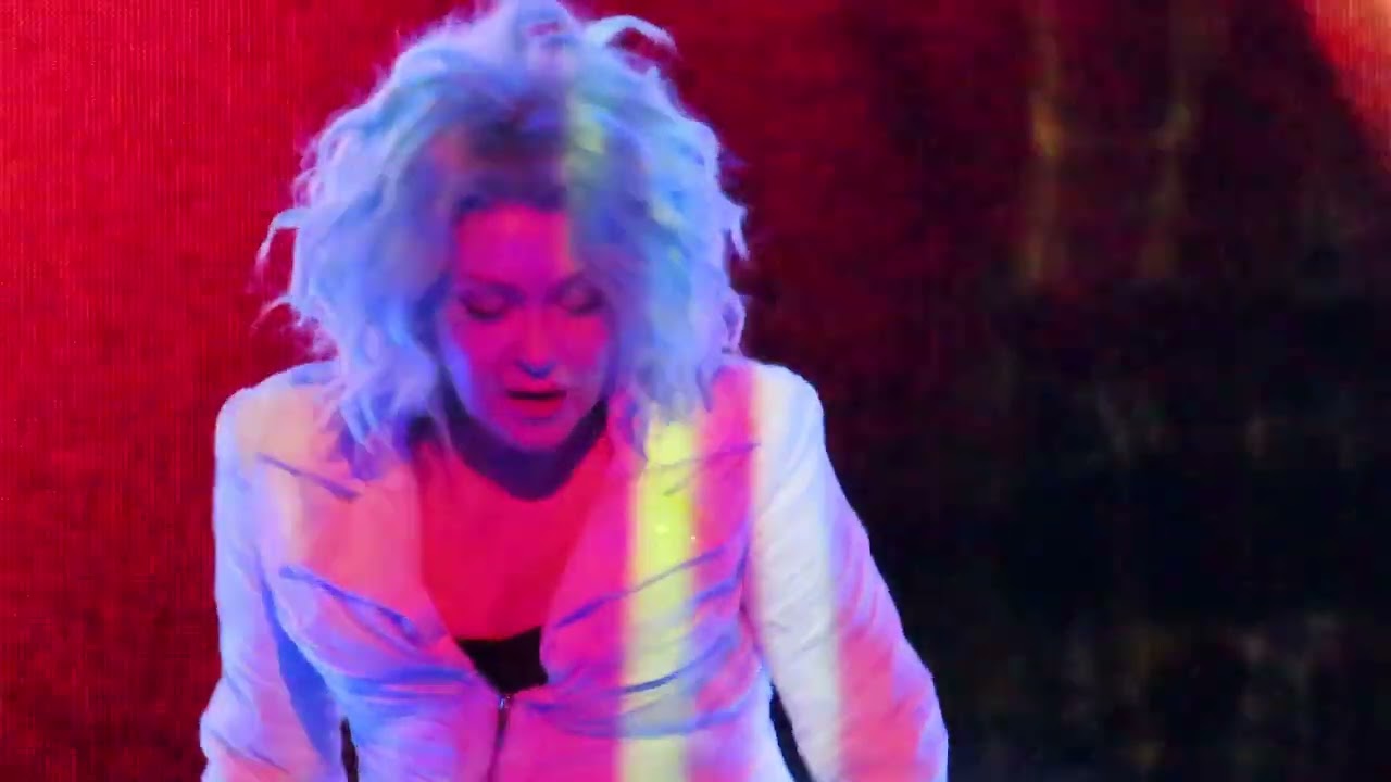 Cyndi Lauper - I Drove All Night (live in Sydney 8 Apr 2025)