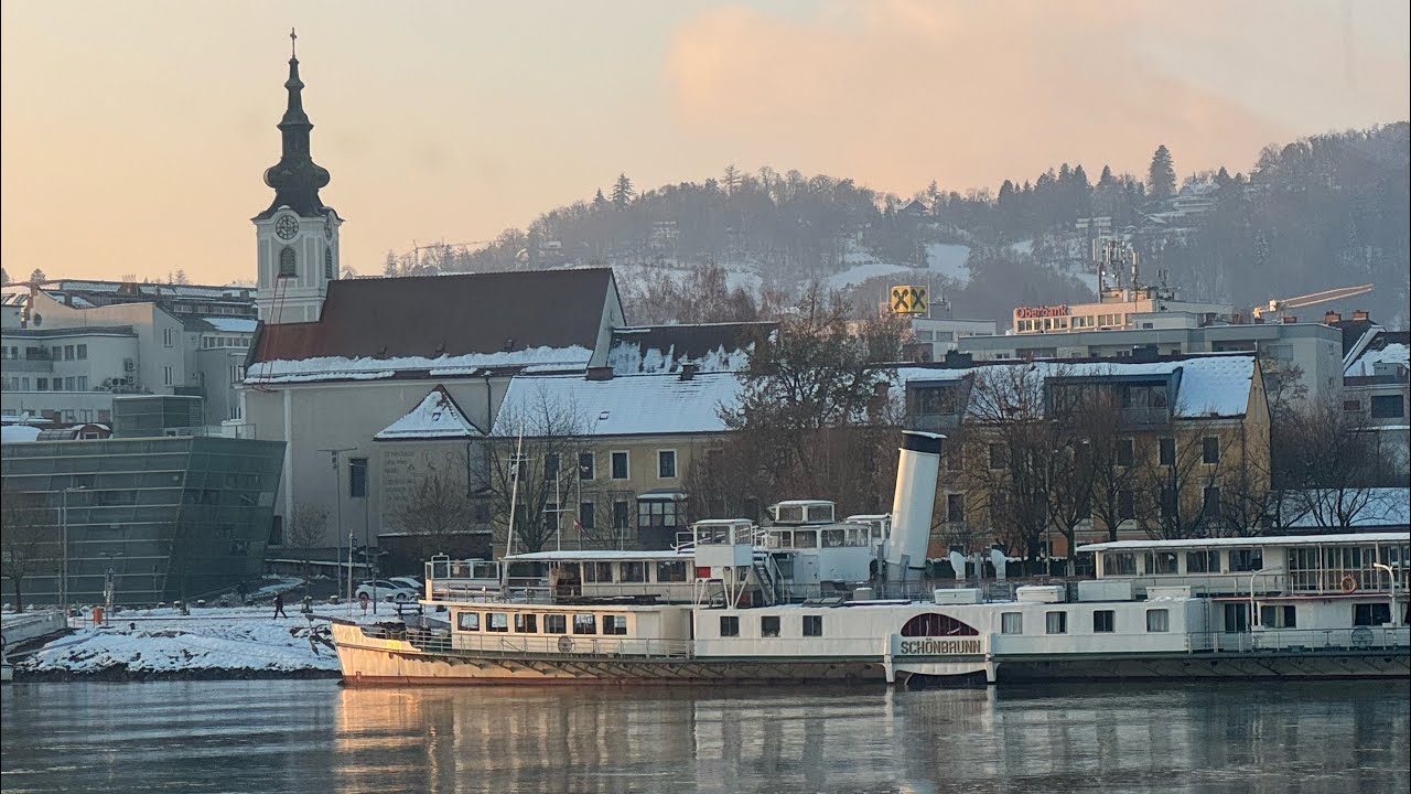 Linz an der Donau - Besichtigung zu Wasser, zu Fuss und per Bahn
