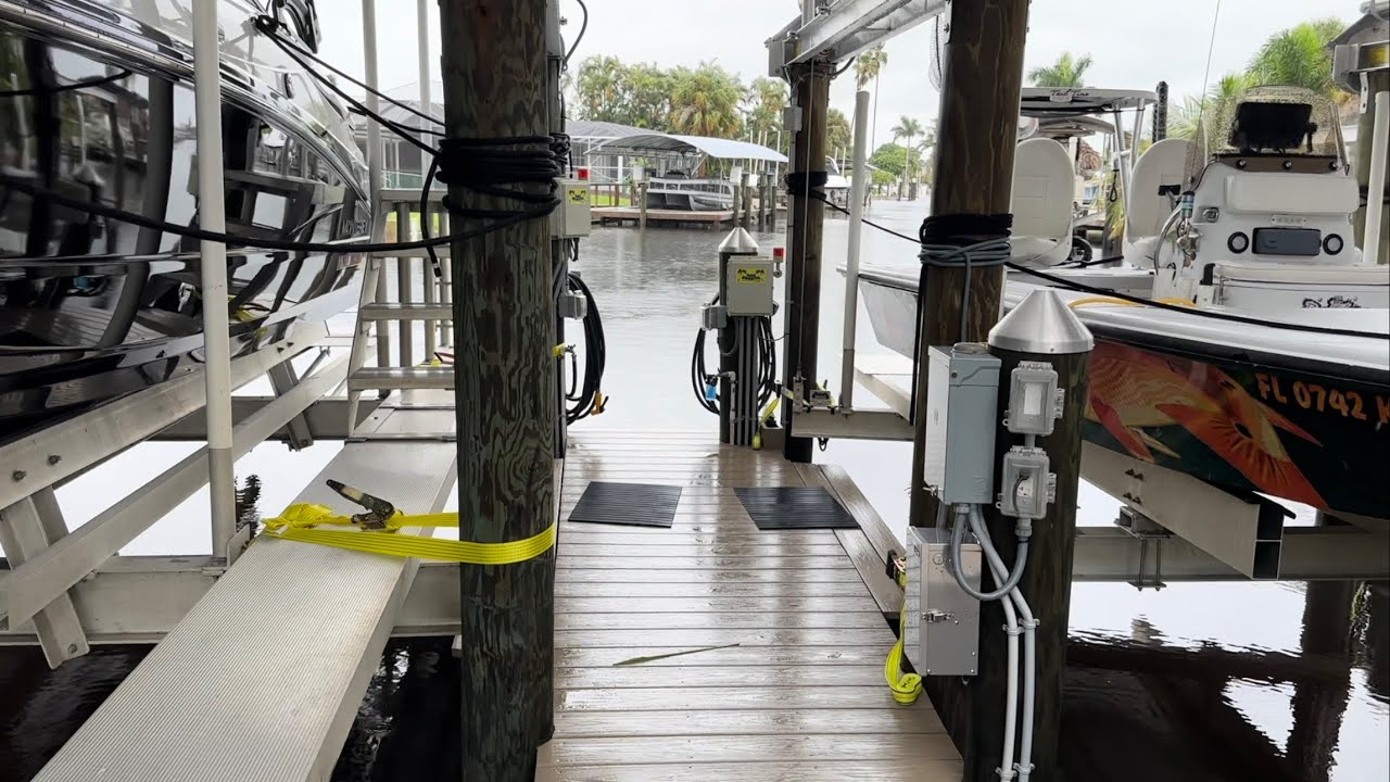 How to secure boats for a storm