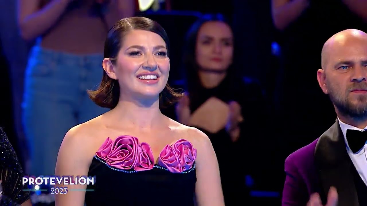 Formația Iris a zguduit scena cu piesa 