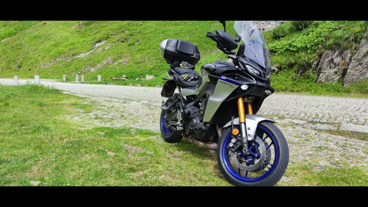 On Board - La strada della TREMOLA in Svizzera - Yamaha Tracer 9 GT Plus