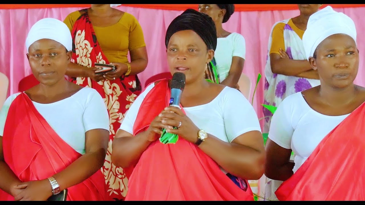 IMANA YACU YAKOZE IBY'IMBARAGA YITWA ISHOBORA BYOSE