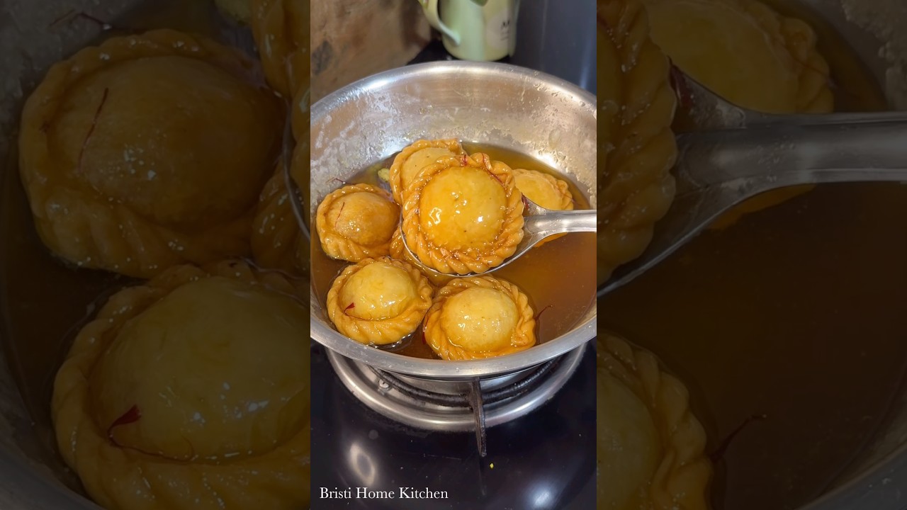 Aaplog kya bolte hai ese ?? #shorts #chandrakala #bristihomekitchen #diwalispecial