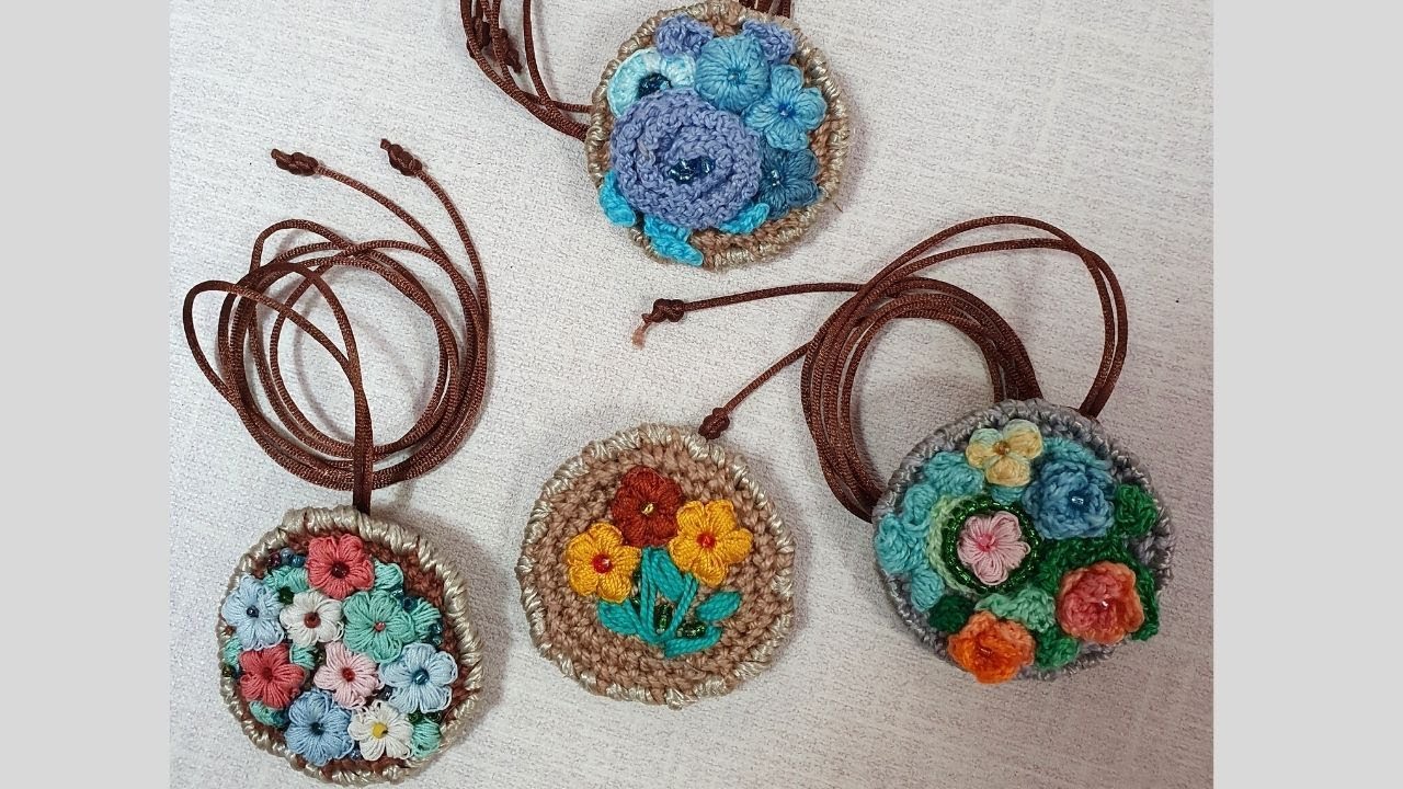 Broche/colar artesanal ! Crochê