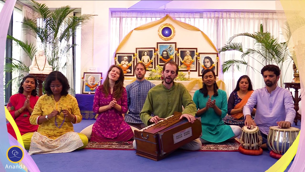Om Namo Narayana - chant by Swami Kriyananda