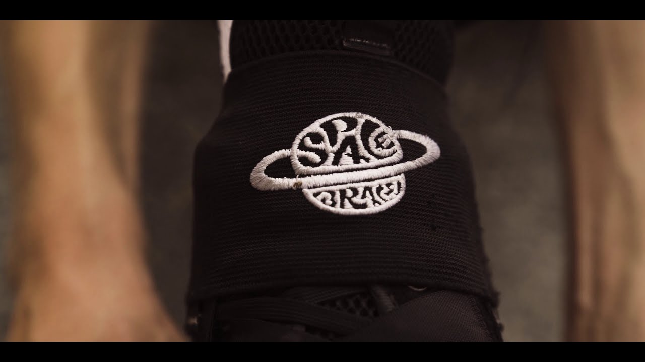 Mimo Seedler x Space Brace