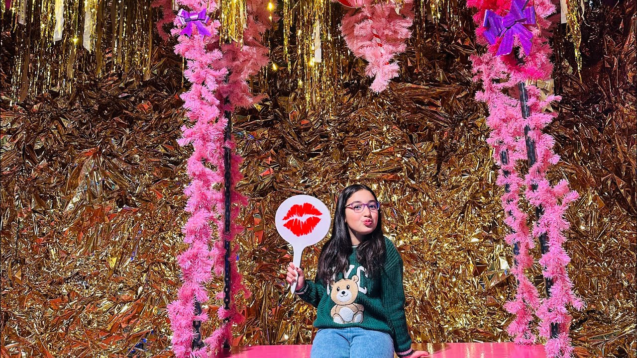 AYLA EN HAAR MOEDER GAAN NAAR DE UPSIDE DOWN MUSEUM IN AMSTERDAM!💞🙃