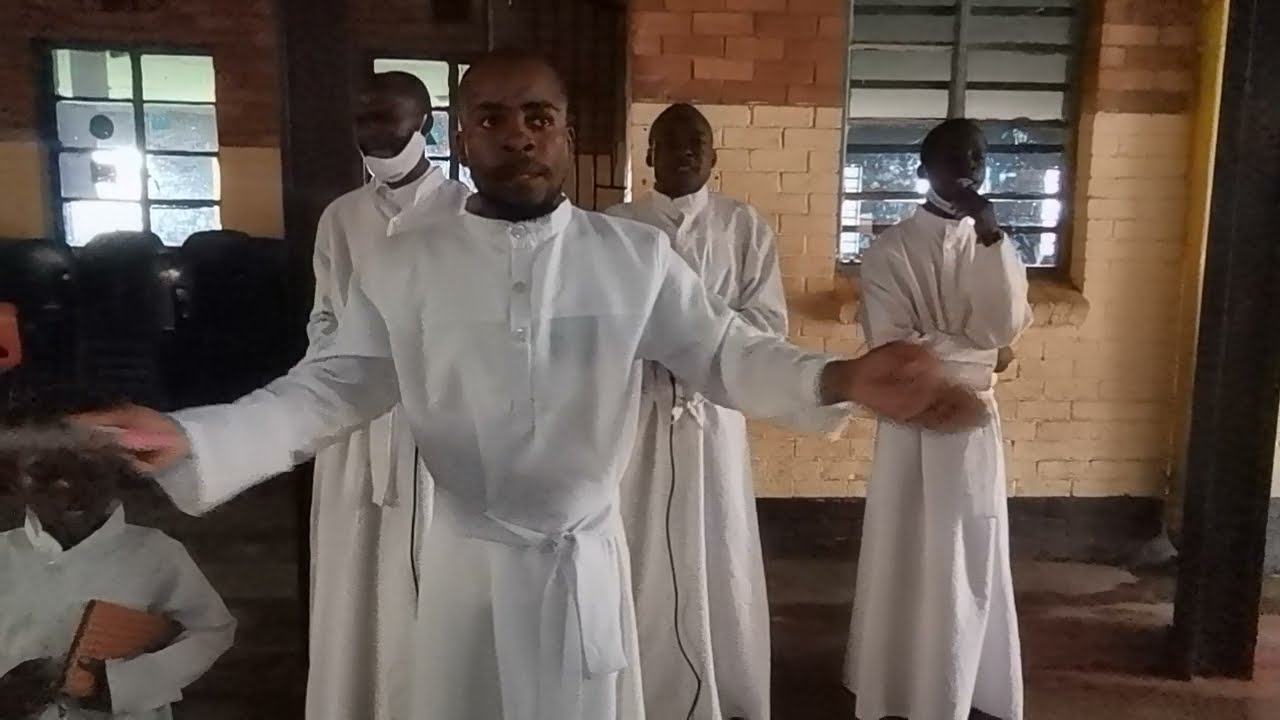 Ngatimukudze Baba ndiyeyu Jesu wakandimutsa wakandiponesa ndakange ndafa