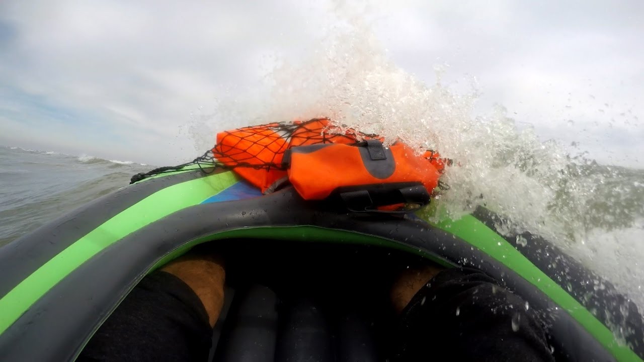 Kayak Intex Challenger K1 impennate e surfate in mare [primo test]