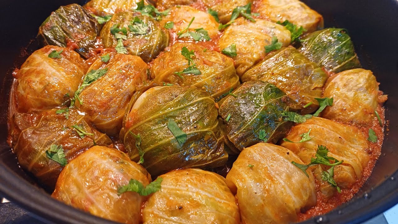 How To Make Cabbage Rolls | Malfouf Recipe | Arabic Food | Stuffed Cabbage Rolls 