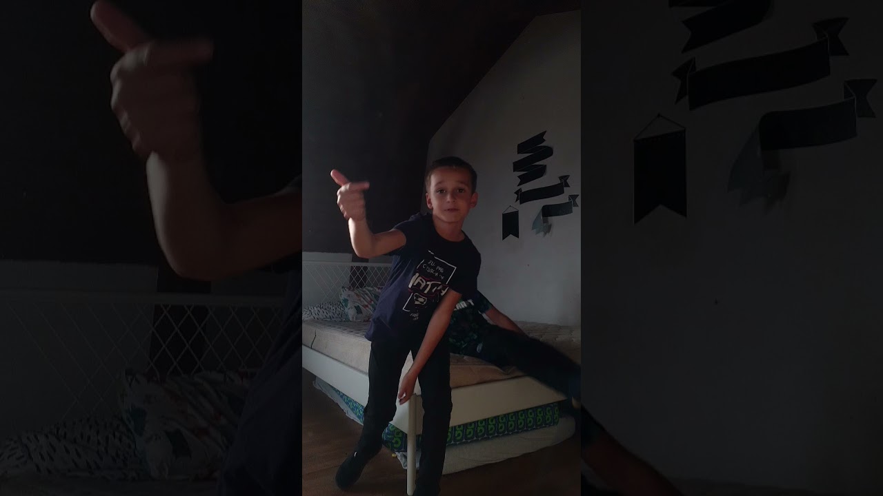 xenew-xenewYT_mcgregor(clip officiel)