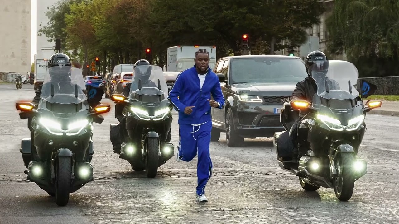 Guy2Bezbar – PAS DE REMORDS (Vizualizer)