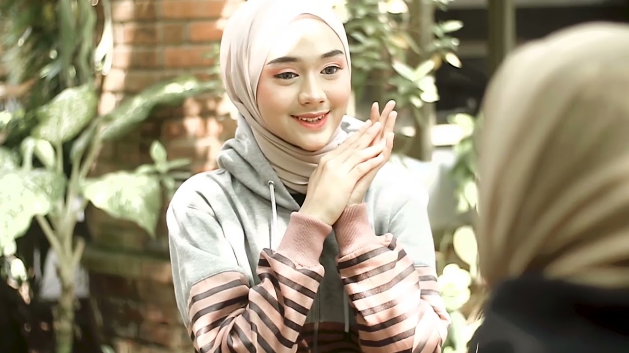 HIJACKET&reg; VAHIRA - JAKET HIJABER - MAKES PERFECT