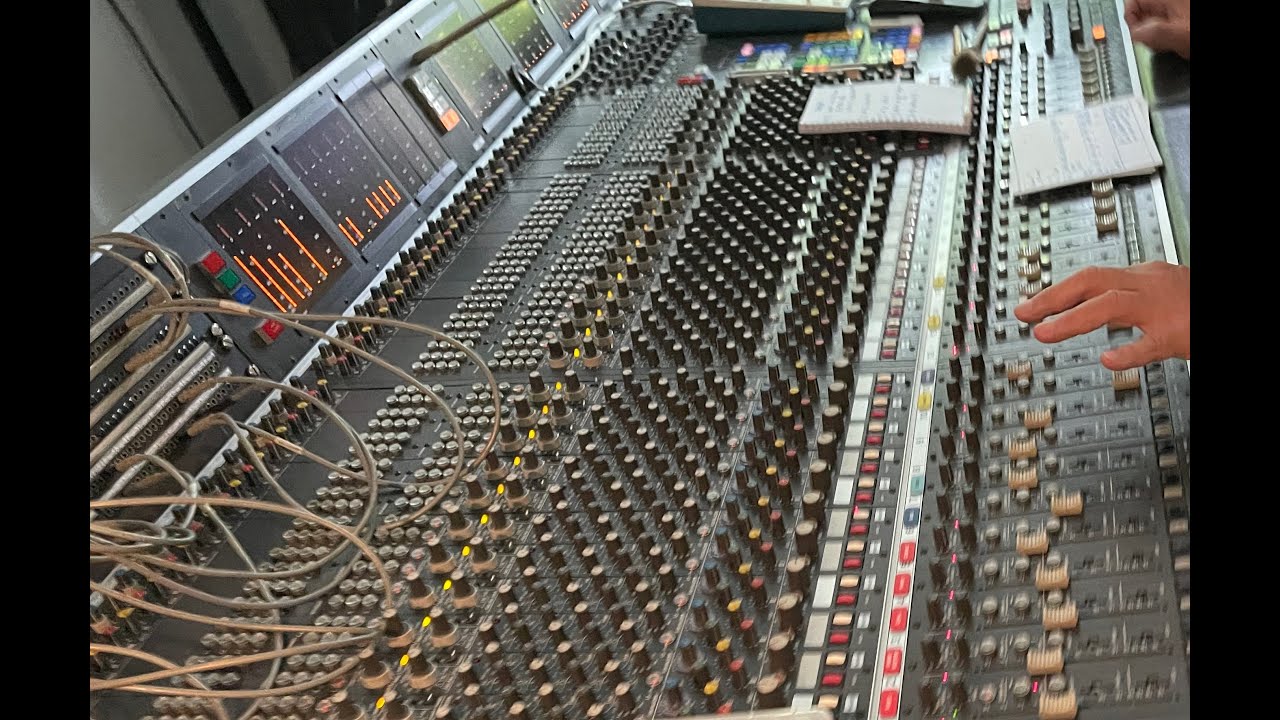 Studer 904a mixing console