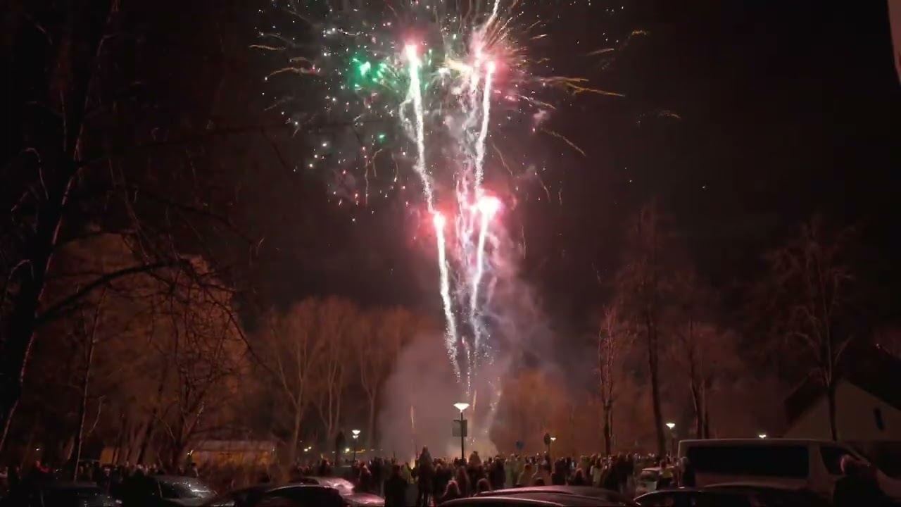 DE 18:00 SHOW ‘23/‘24 PYROLOCO - STRAATSTOKERS - MJB CREW (VUURWERK PROJECT)