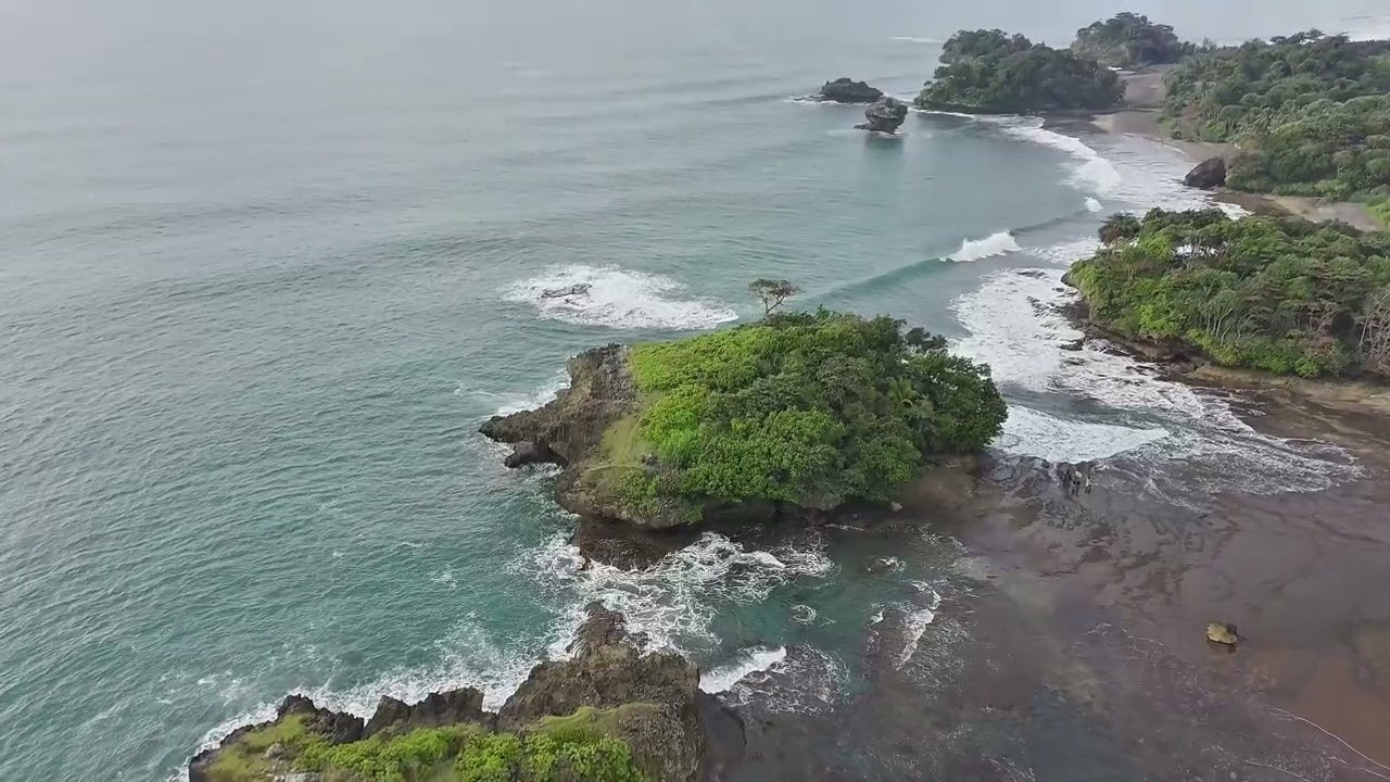 PANTAI MADASARI