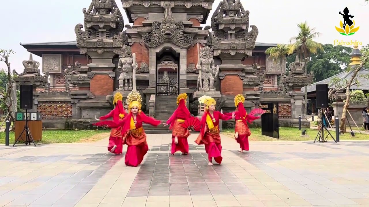 Tari Zapin Beradat
