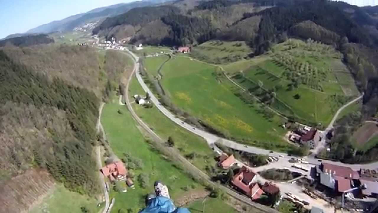Paragliding im Schwarzwald