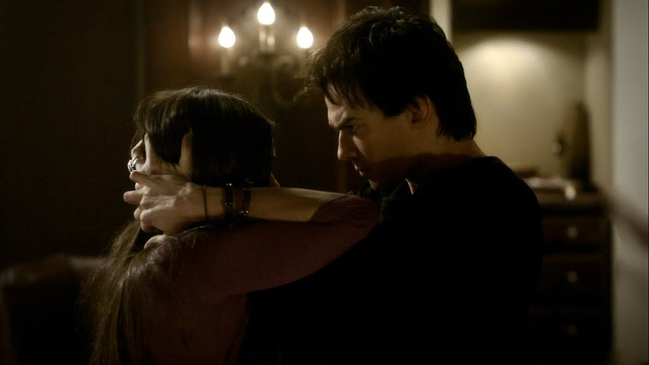 TVD 2x20 - Damon gives Elena his blood to make sure she will come back: 