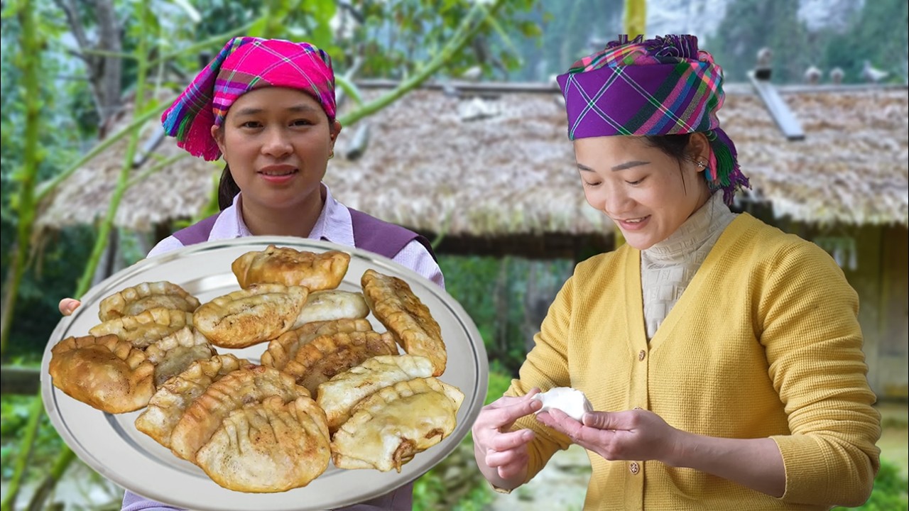 Homemade Steamed Dumplings with Shrimp and Pork Filling - Ly Hoai Van
