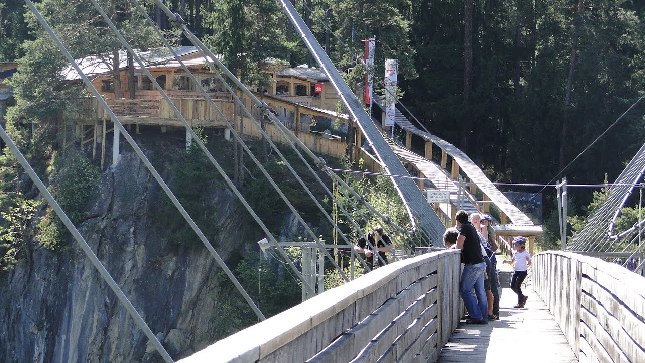 Bungee - von der Benni Raich Brücke