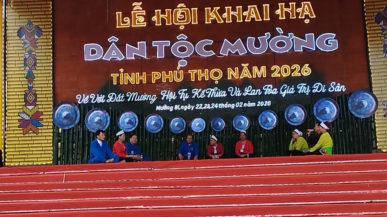 Hát đối khai hạ mường bi 