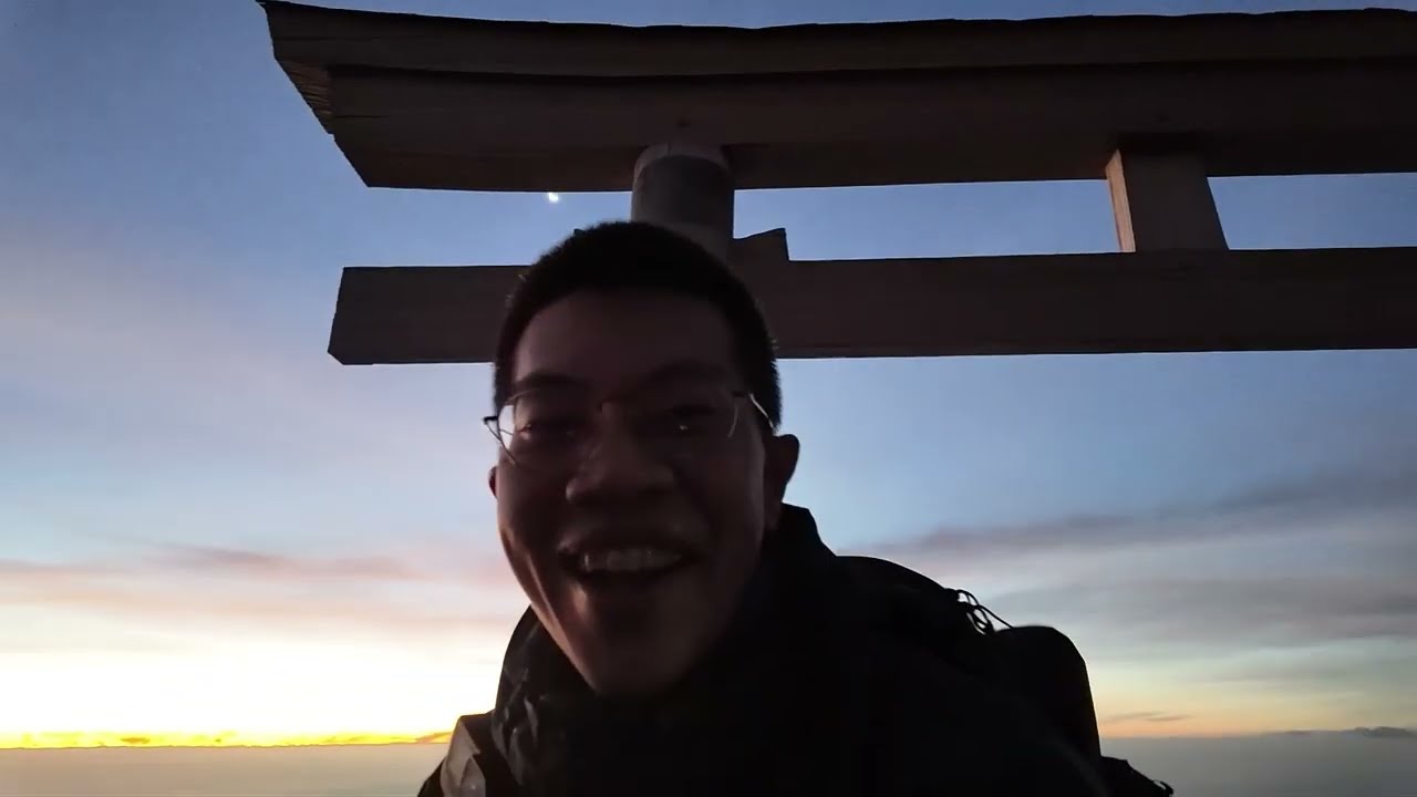 爬富士山爬到腳斷掉