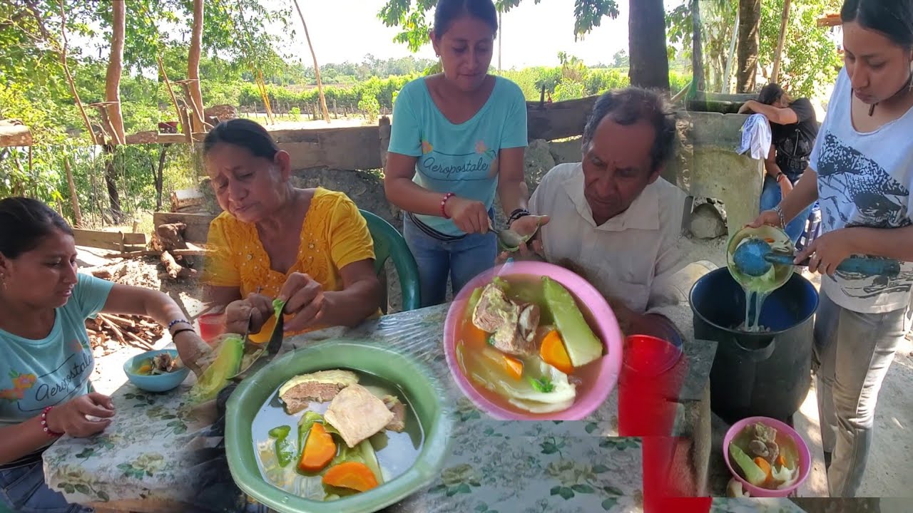 Asi nos quedo nuestro almuerzo asi disfrutamos en familia un Rico caldo de res  😋🤤