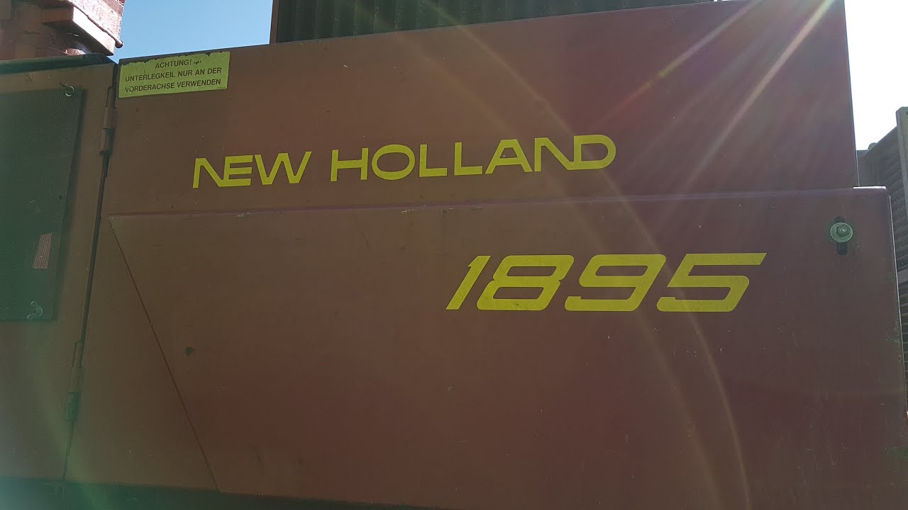 New Holland 1895   Champion 3000