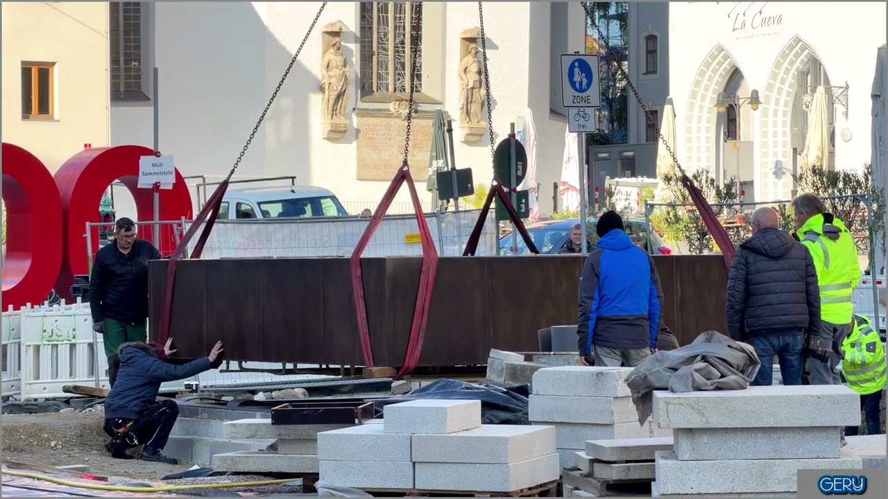 Freising Film 566 - Teil 1 - 02.10.2025 - Marktbrunnenaufstellung am Marienplatz