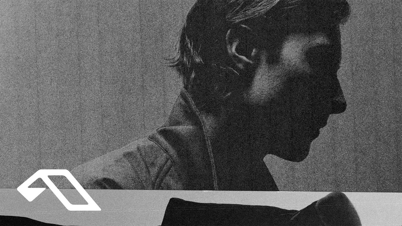 Rezident & Von Boch feat. Elissa Mielke - Hold On [@anjunadeep ]