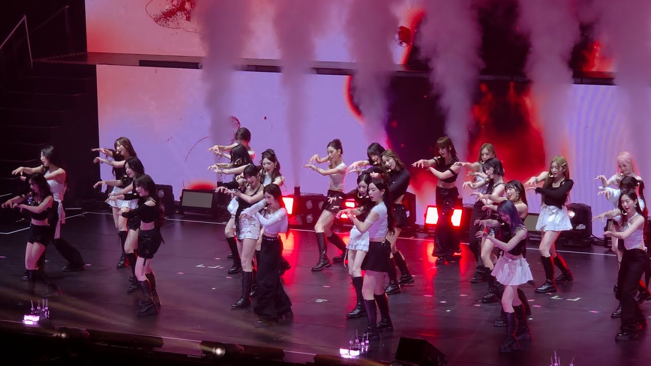 tripleS 🎶깨어 Are you Alive🎵 2026 tripleS Concert ＜My Secret New Zone＞ in Taipei #fancam #트리플에스 #kpop 