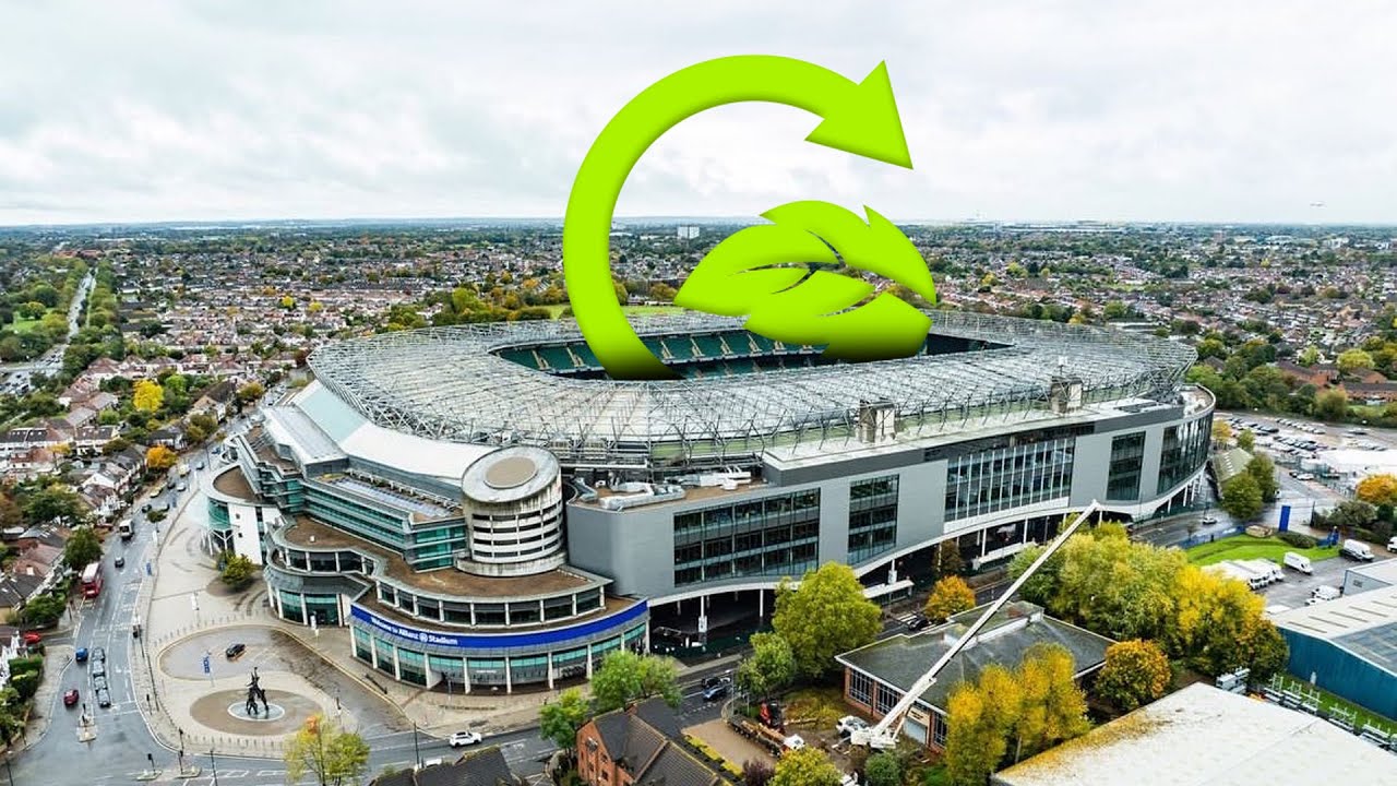 160 Ton Tree Crane Job : Greenwoods Tree Contractors in Twickenham