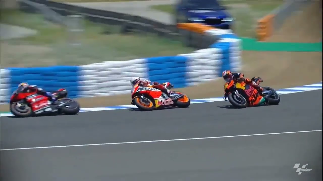 MotoGP #Spanish 2020 🇪🇸 fierce battle between:: @ Marc Marquez vs Vinnales