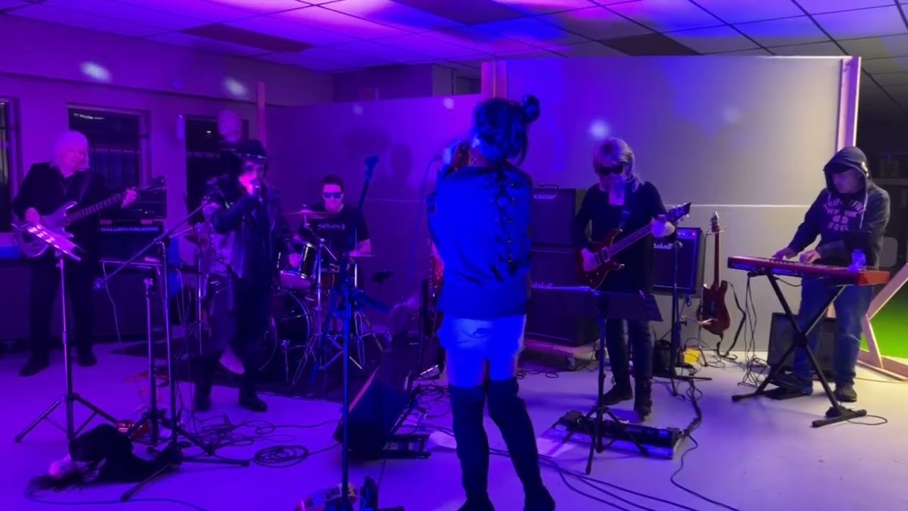 End Of The World Live Charts Rehearsal Studios RED COUCH LIVE 02 09 2026