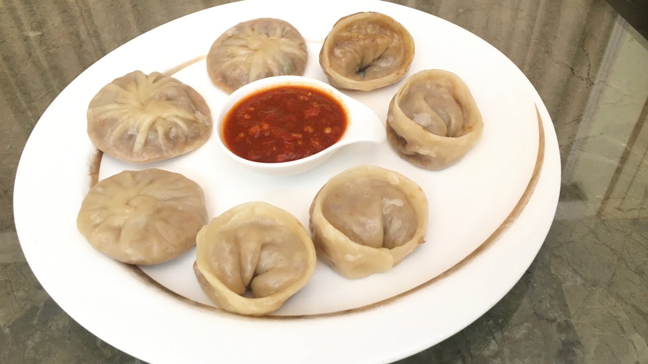 बाजार जैसा वेज मोमोज बनाए अब कढ़ाई में मोमोस चटनी के साथ |Easy To Make Veg Momos W/ Chutney in Hindi